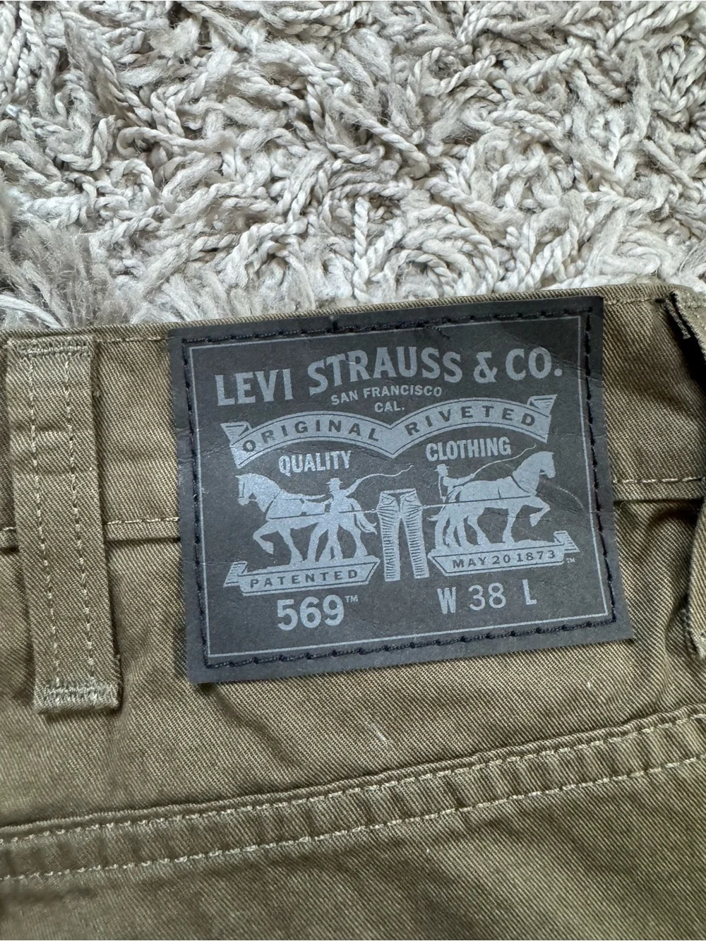 Levi’s men’s green shorts